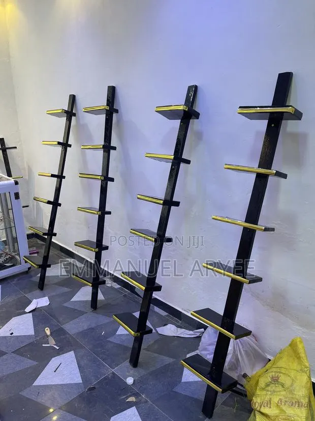 Shoe Shelves for Your Shop and House · Photo 1