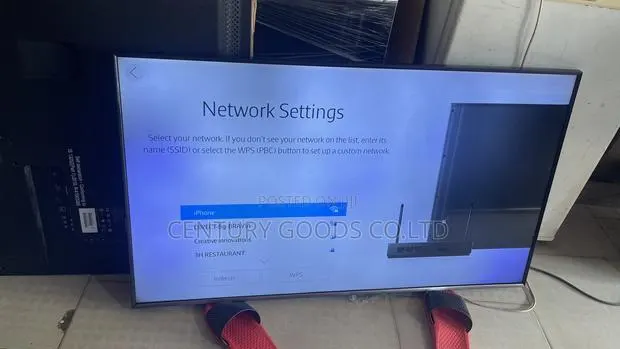 Samsung 48" Inches Smart TV · Photo 1