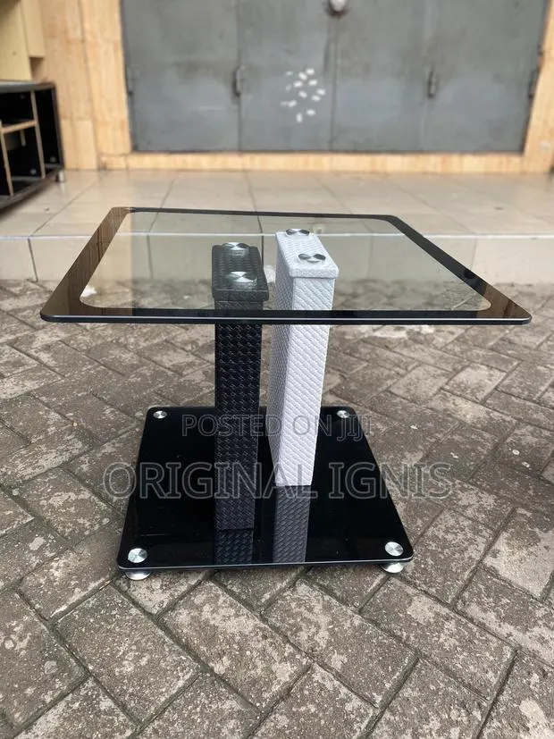Coffee/Side Table · Photo 1