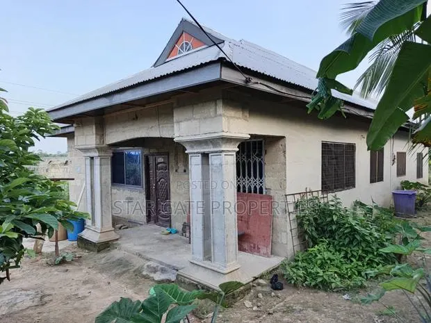 4bdrm House in Ejisu-Juaben Municipal for sale · Photo 3