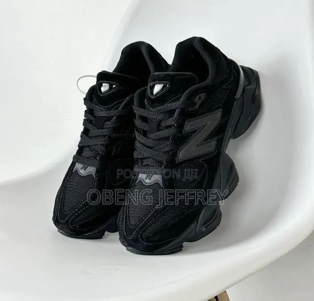 Original New Balance 9060 Triple Black · Photo 1