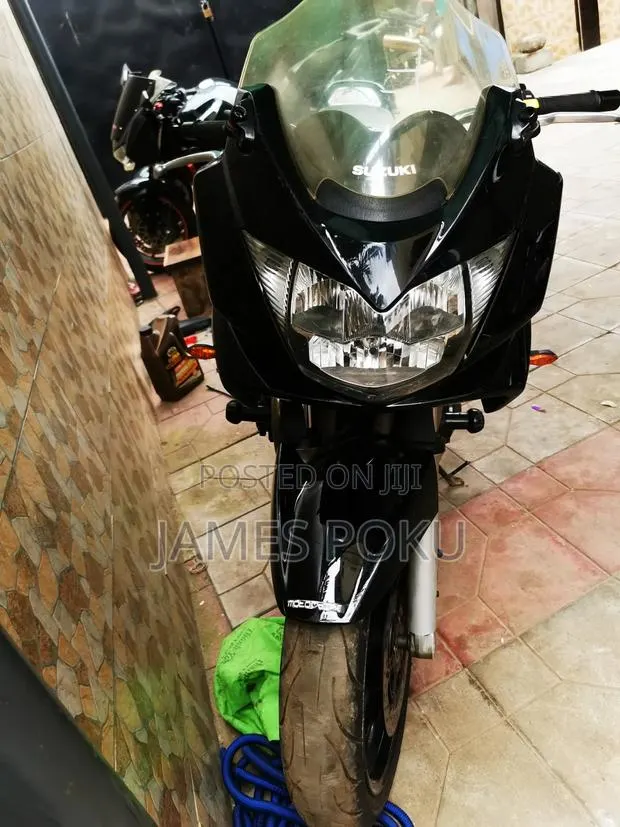 Suzuki Bandit 2020 Black · Photo 1