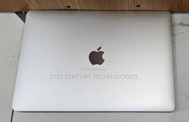 Laptop Apple MacBook Pro 2020 16GB Intel Core I5 SSD 256GB · Photo 1