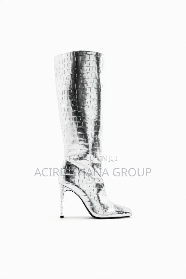 Zara Laminated Heeled Boots · Photo 1