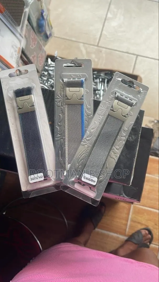 Nylon Apple Watch Band – Adjustable, All Series Sizes 42/44/45/49mm · Photo 1