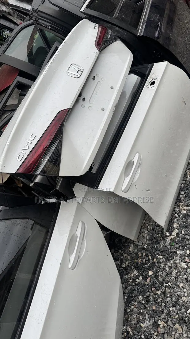 Honda Civic 2022,2023,2024,2025,2026 Tailgate/ Boot Available · Photo 1