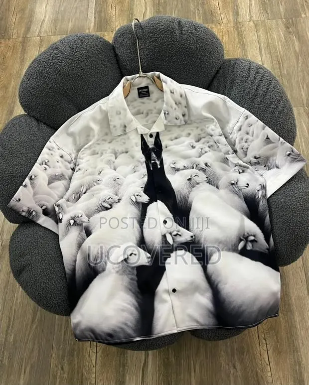 Men's Short-Sleeve Button-Up Shirts Feature Unique Graphic Prints · Photo 1