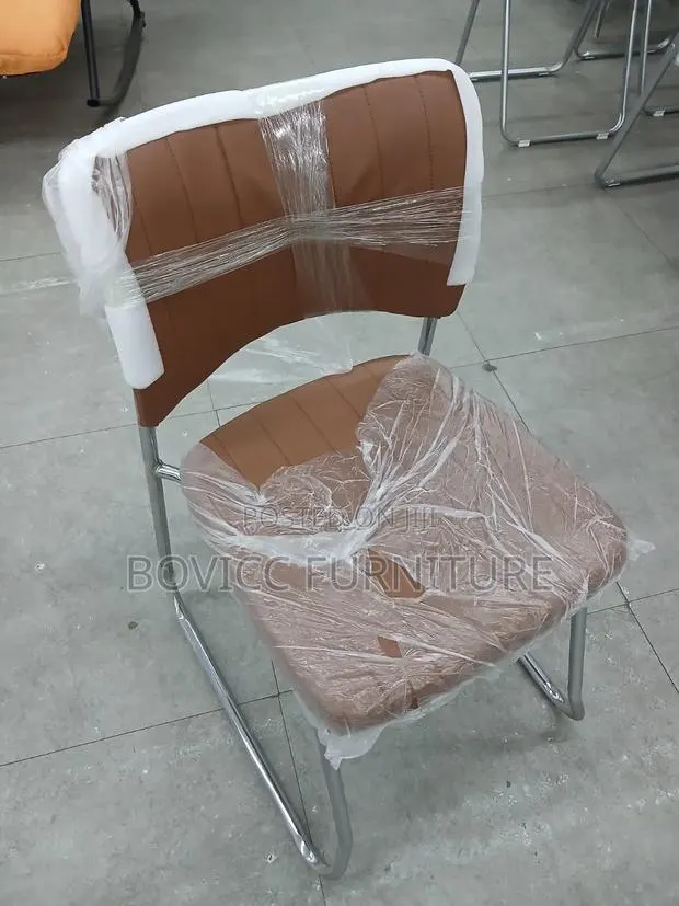 Leather Chair · Photo 1