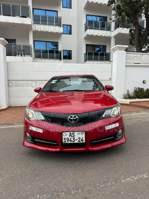 Toyota Camry SE Sport 4dr Sedan (2.5L 4cyl 6A) 2014 Red · Photo 1