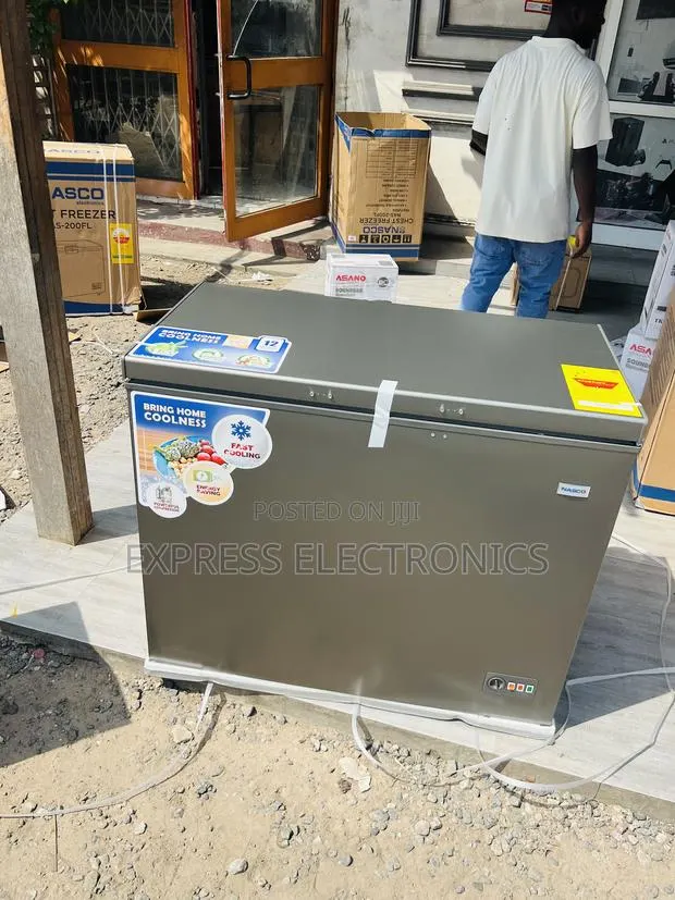Ultra Modern Sleek Chest Freezer Single Door 200l · Photo 1