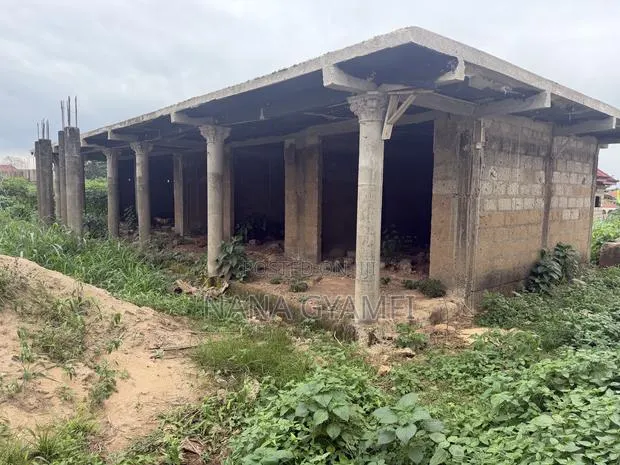 Uncompleted 5 Commercial Stores and 4 Bedroom Self Contained Buildings · Photo 3