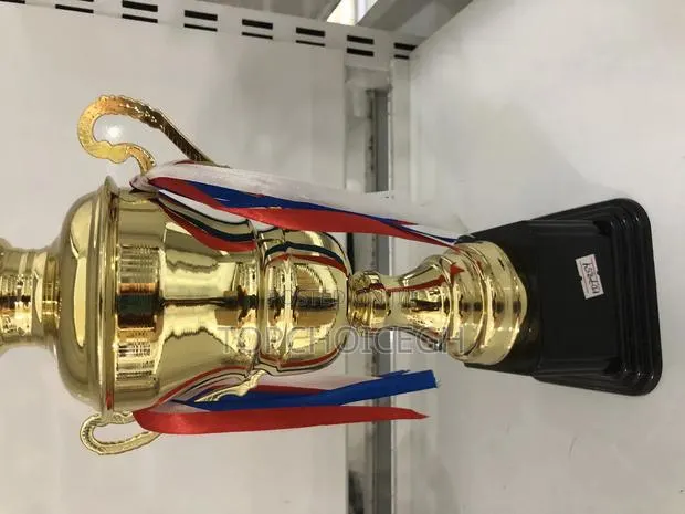 37cm Football Trophy · Photo 1