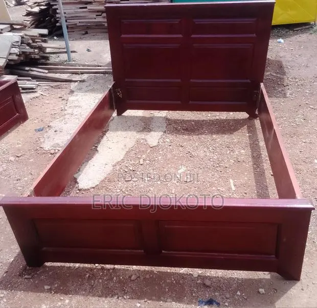 54x75 Inches Wooden Bed · Photo 1
