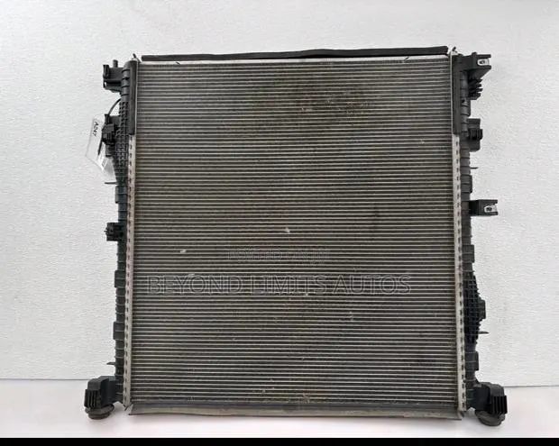 Ford Explorer 2020,2021,2022,2023,2024 Radiator / Water Tank · Photo 1