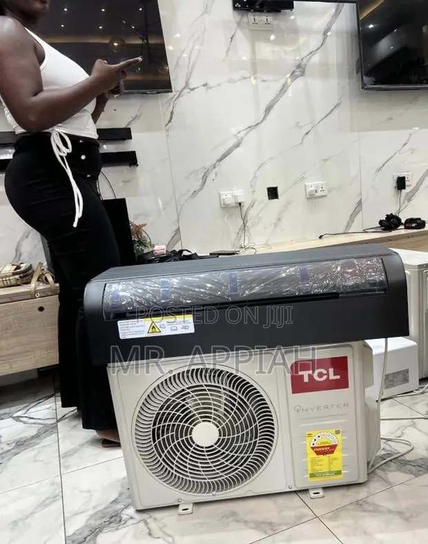 Sleek TCL 1.5hp Mirror Air Conditioner(Black)Inverter · Photo 1