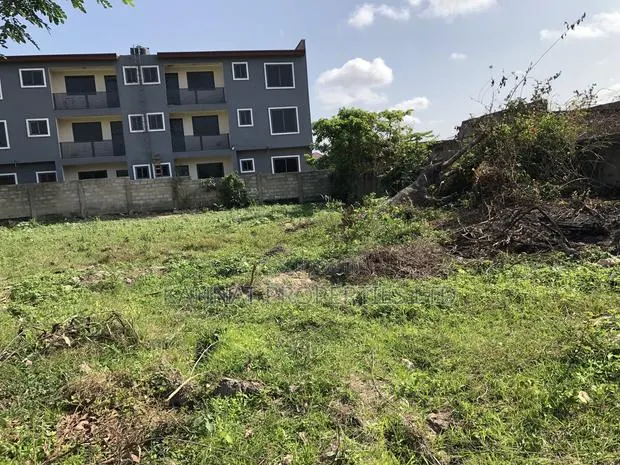 One Plot of Land for Sale at Oyarifa · Photo 1