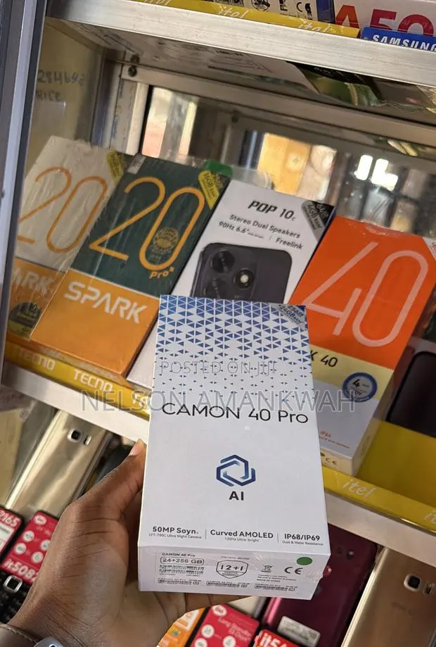 New Tecno Camon 40 Pro 5G 256 GB Green · Photo 1