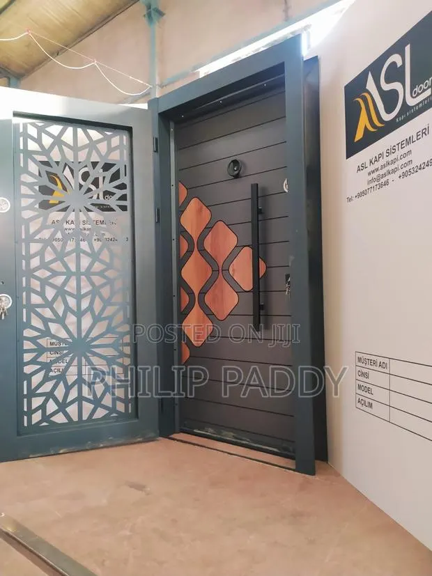 Heavy Security Door in Doon in Stock · Photo 1