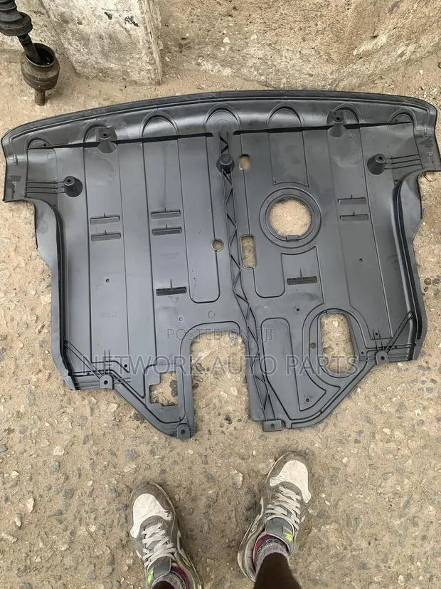Hyundai Tucson Under Panel · Photo 1