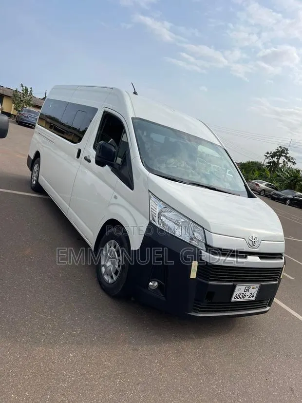 Toyota Hiace for Rent - 14 Seater Bus · Photo 1