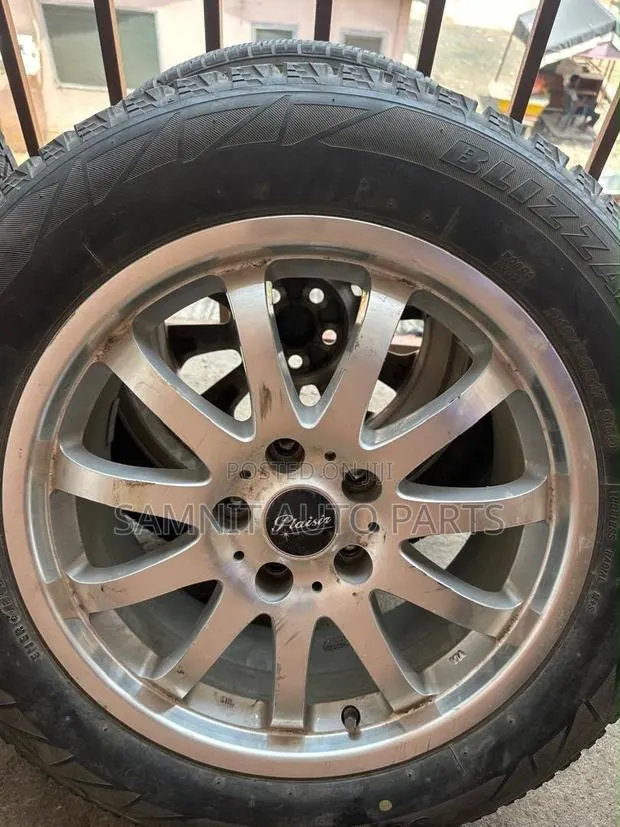 Home Used Rim 17 Available for Toyota Rav 4 · Photo 1