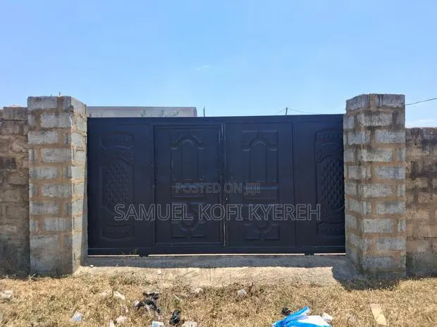 Uncopleted Chamber and Hall Self-Contain for Sale at Ablekuma Joma · Photo 1