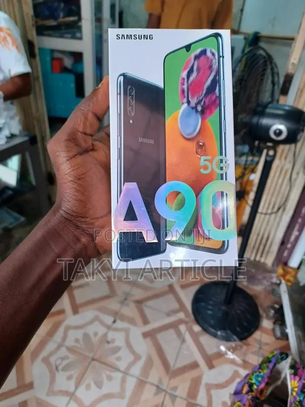New Samsung Galaxy A90 5G 128 GB Black · Photo 1