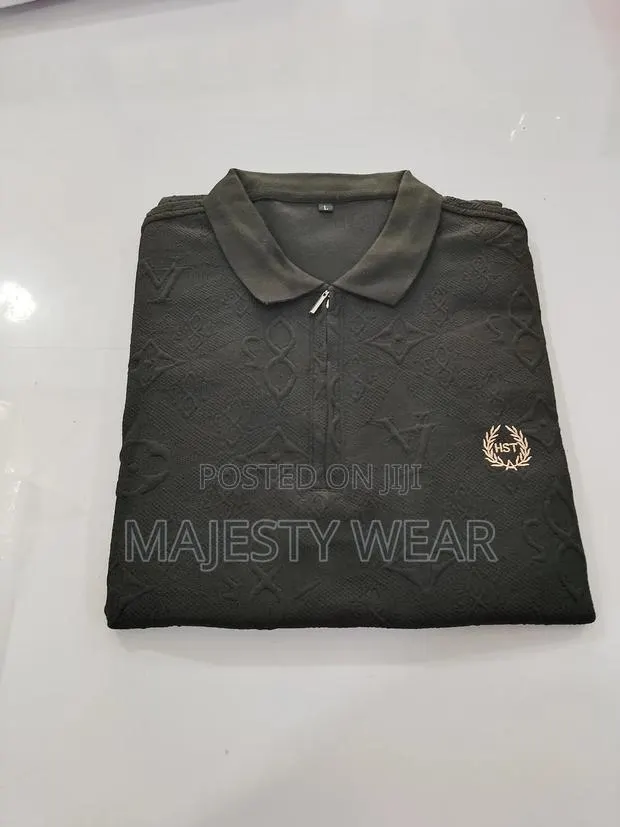 Elusive Classic Club -T Shirt for Men · Photo 1