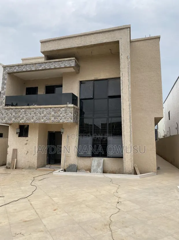 3bdrm House in Lashibi, Sakumono for sale · Photo 1