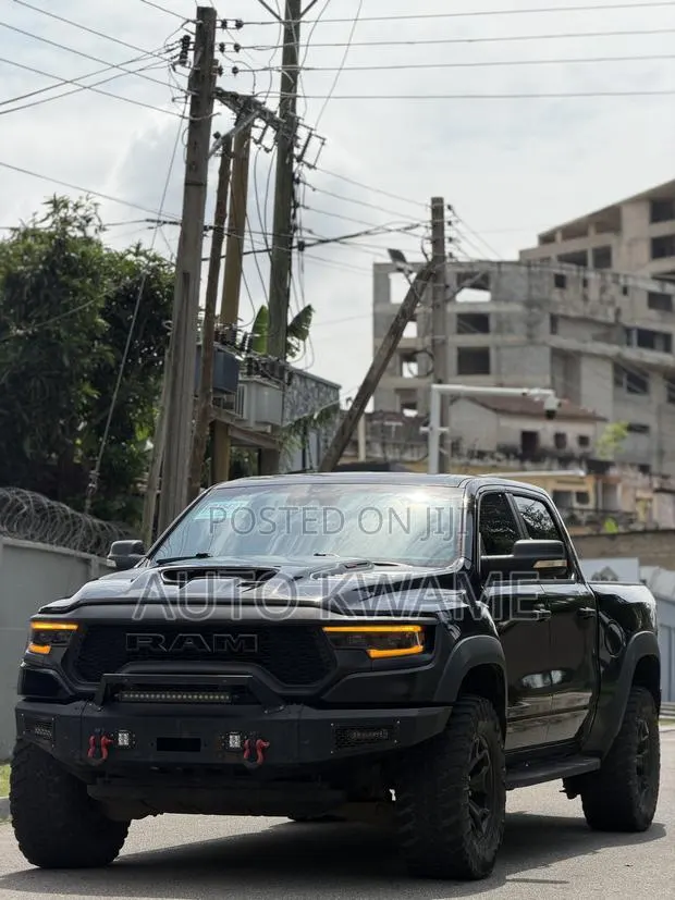 Dodge RAM 1500 6.2 Petrol AWD 2021 Black · Photo 1