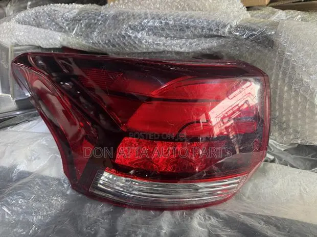 🚘 Mitsubishi Outlander 2016–2018 Tail Light Available! Autoparts Us · Photo 1