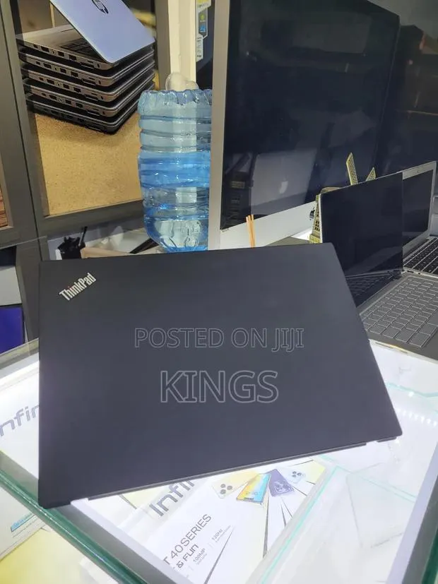 Laptop Lenovo ThinkPad T14 8GB Intel Core i7 SSD 256GB · Photo 1