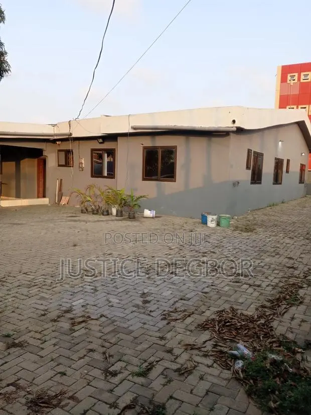 7bdrm House in Bestchoice Property, Mile 7 for rent · Photo 1