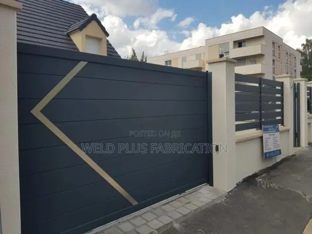 Main Entrance Gate · Photo 1