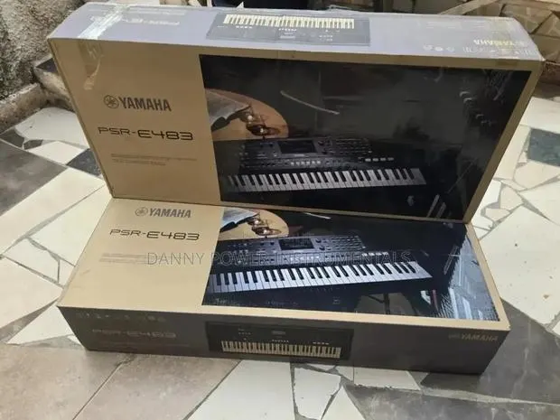 Yamaha Keyboard Psr- E483 · Photo 1