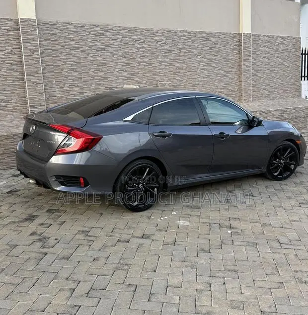 Honda Civic 2019 Gray · Photo 1
