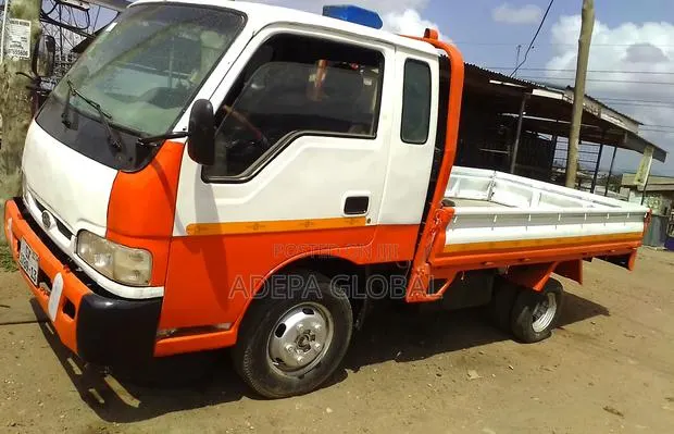 Kia Bongo Frontier 2013 · Photo 1