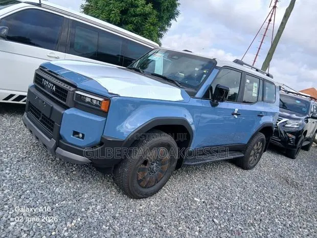 Toyota Land Cruiser Prado 2025 Blue · Photo 1