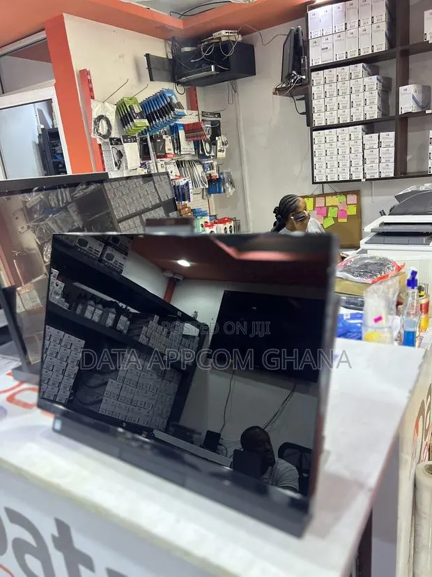 Desktop Computer 8GB Intel Core i3 SSD 256GB · Photo 1