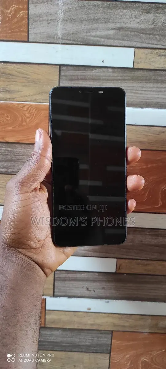 Tecno Spark 2 16 GB Black · Photo 1