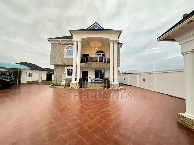 Furnished 6bdrm Mansion in Sakumono for sale · Photo 1