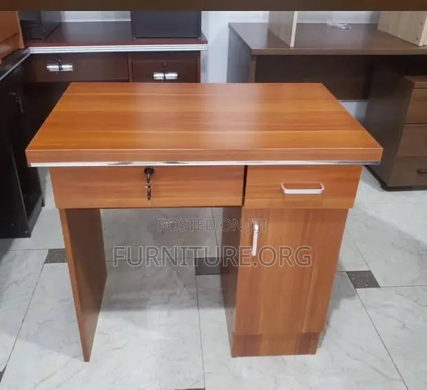 Office Desk · Photo 1