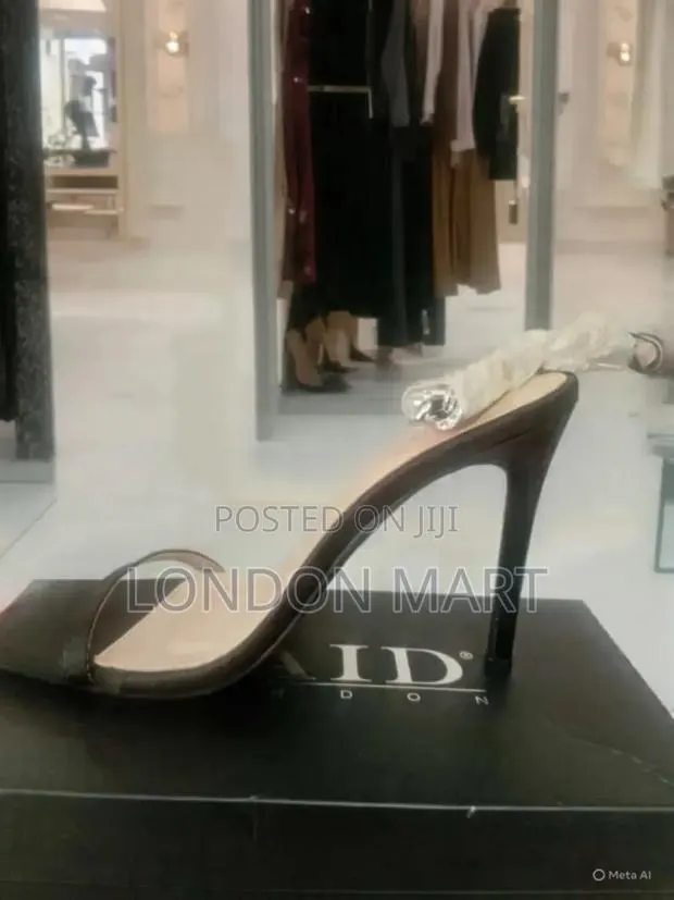 Raid London Ladies Classy Heel. Uk Size 7 · Photo 1