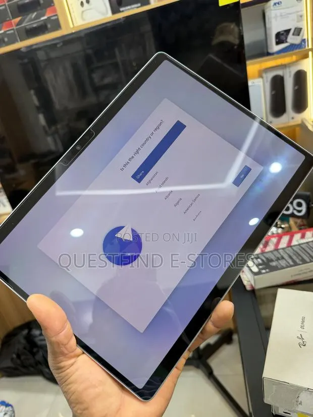 Laptop Microsoft Surface Pro 11th Edition, a Copilot+ PC 16GB SSD 1T
