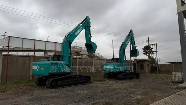 Kobelco SK220 · Photo 1