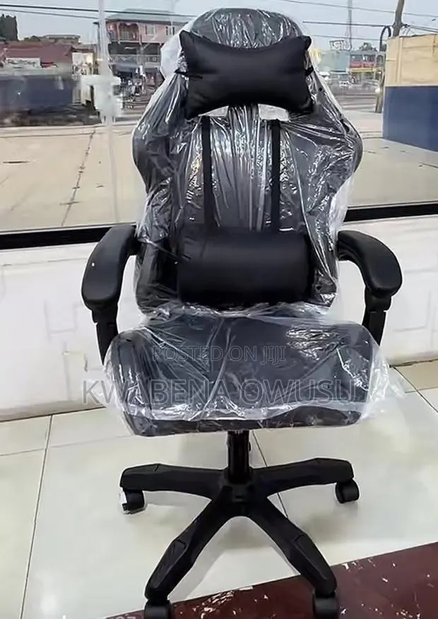 Gaming Chair · Photo 1