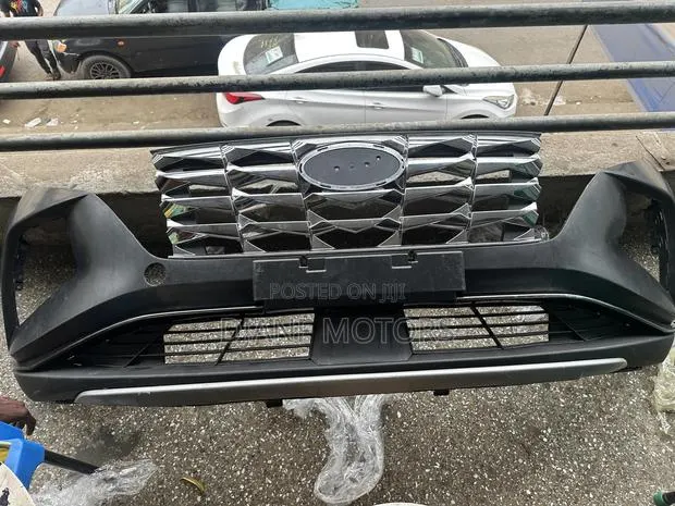 Hyundai Tucson 2021-2023 Front Bumper Complete · Photo 1