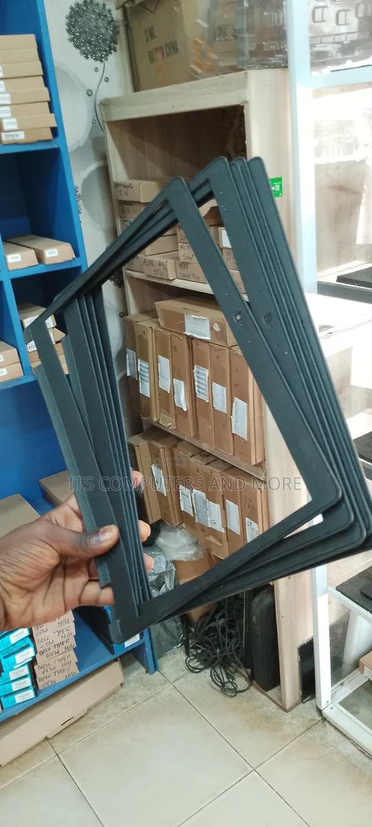 Dell Latitude E5480/5490 Face Panel · Photo 1