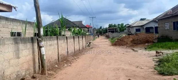 Fenced Property for Sale 100x100 · Photo 1