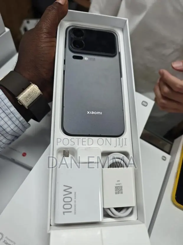 New Xiaomi 17 Pro Max 512 GB Black · Photo 1